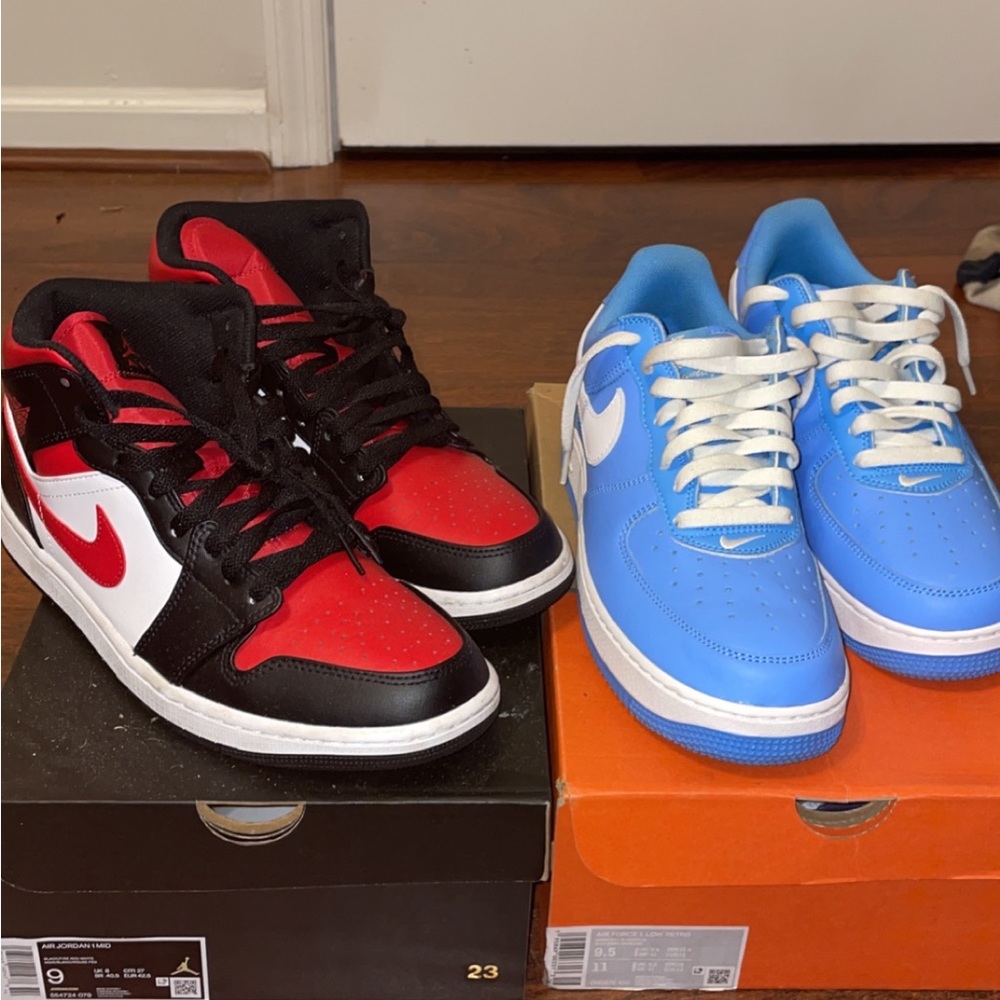 Selling both for 160 both basically brand new both come with receipts